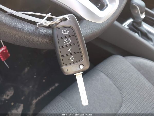 2019 HYUNDAI SANTA FE SE