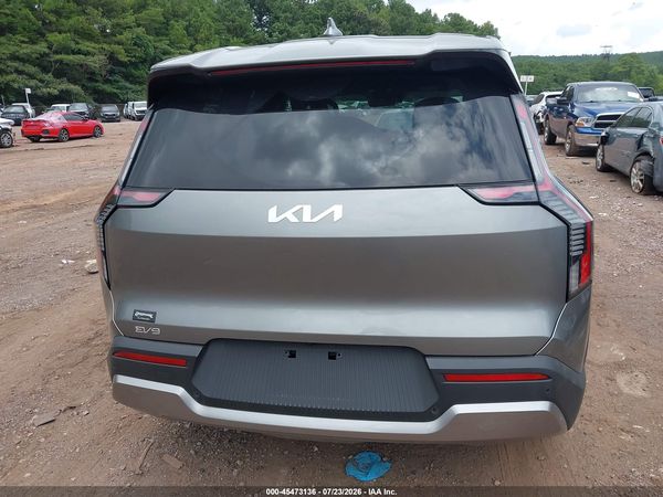 2024 KIA EV9 LIGHT LONG RANGE