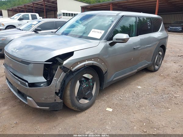 2024 KIA EV9 LIGHT LONG RANGE