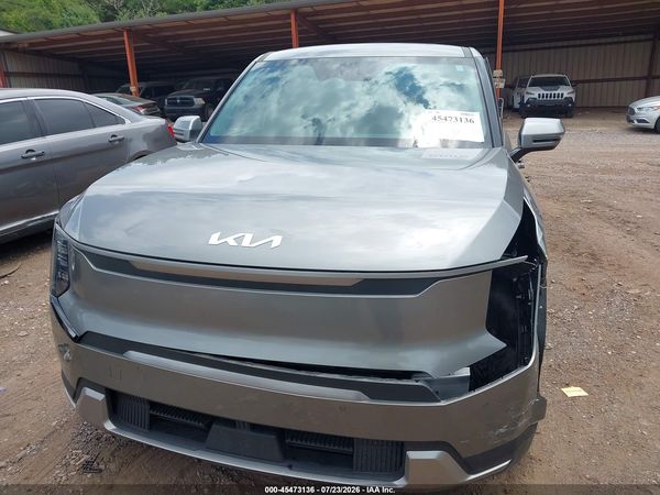 2024 KIA EV9 LIGHT LONG RANGE