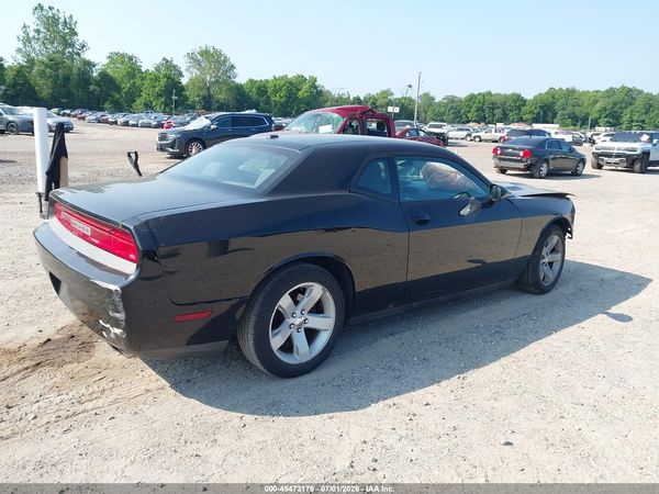 2012 DODGE CHALLENGER SXT