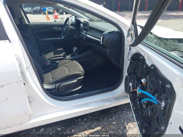 2019 KIA FORTE LXS
