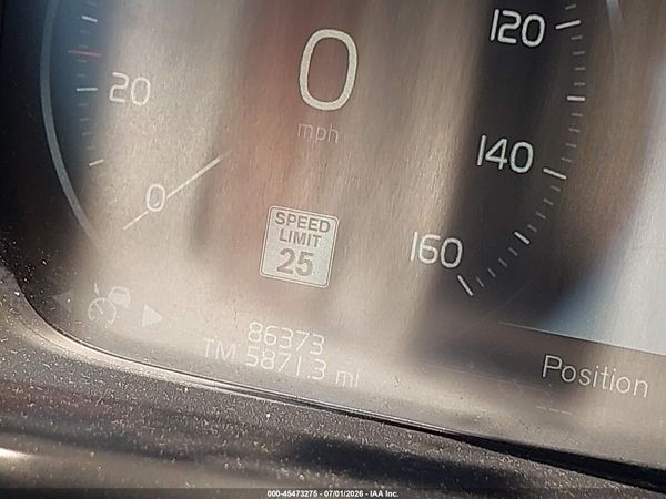 2018 VOLVO XC90 T6 MOMENTUM