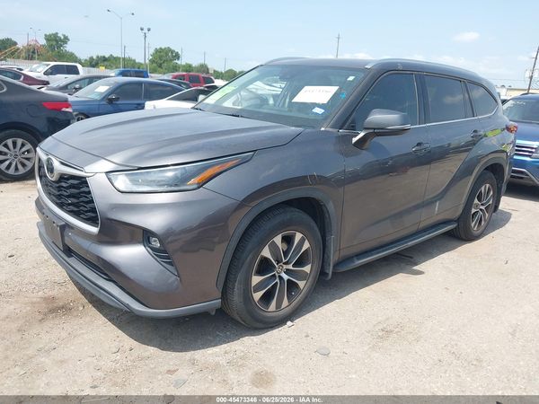 2021 TOYOTA HIGHLANDER XLE