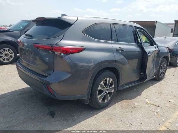 2021 TOYOTA HIGHLANDER XLE