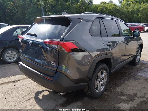 2022 TOYOTA RAV4 XLE