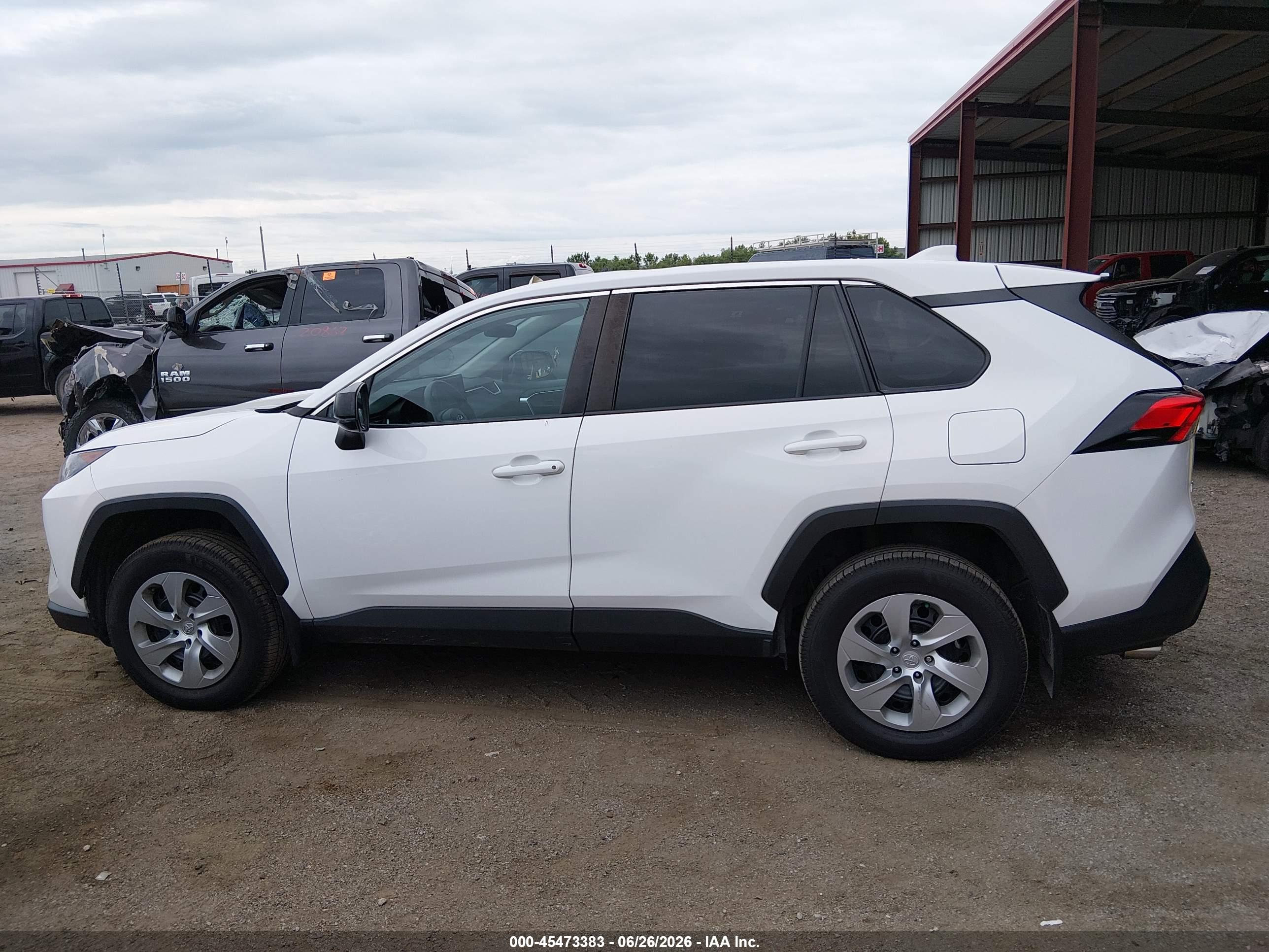 2022 TOYOTA RAV4 LE
