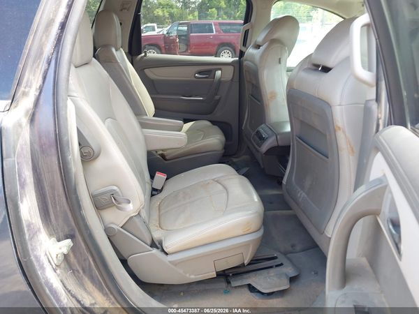 2014 CHEVROLET TRAVERSE 2LT — I8
