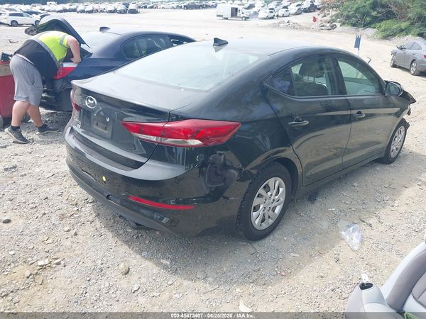 2018 HYUNDAI ELANTRA SE