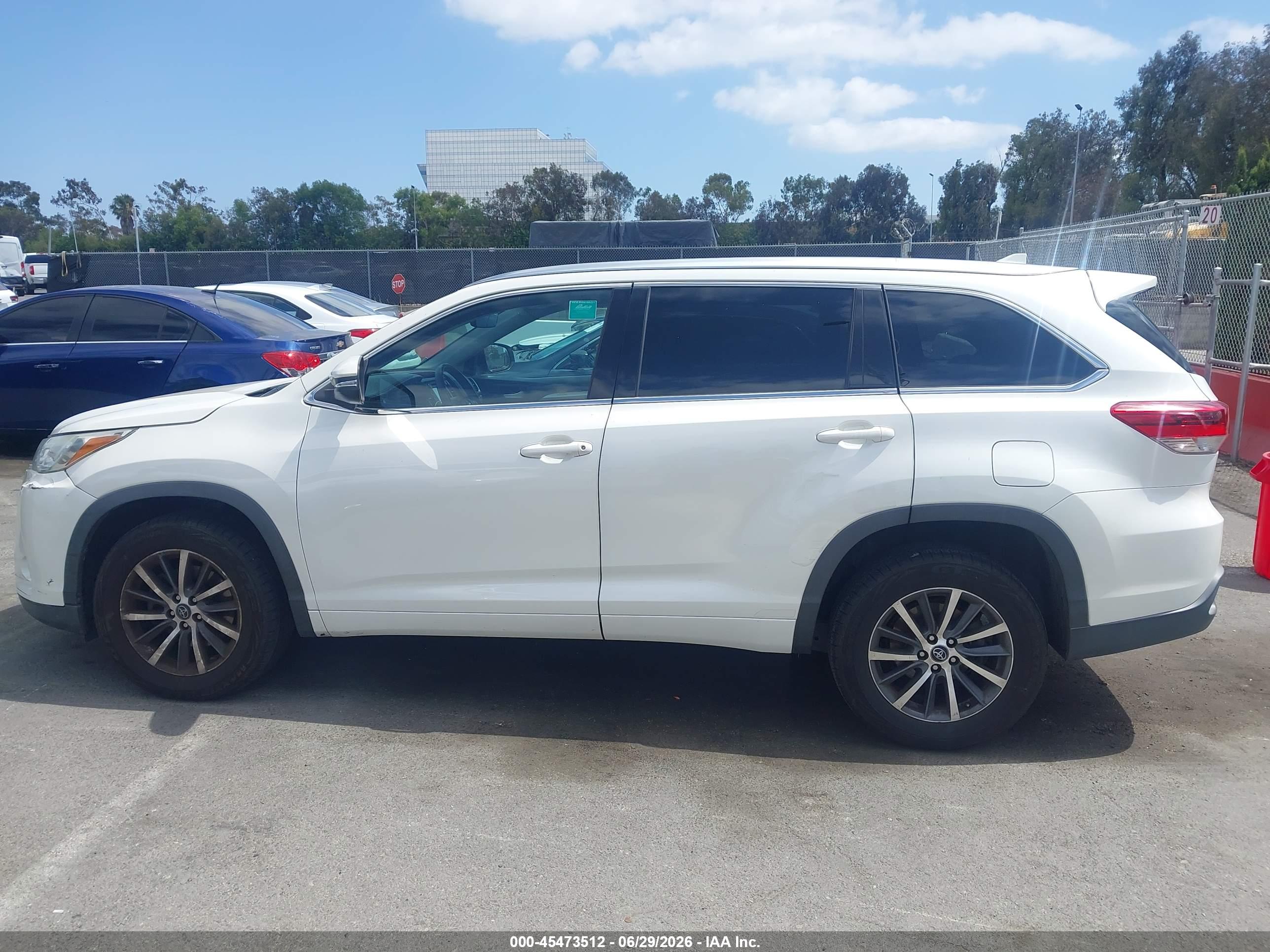 2018 TOYOTA HIGHLANDER XLE