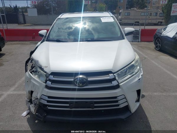 2018 TOYOTA HIGHLANDER XLE