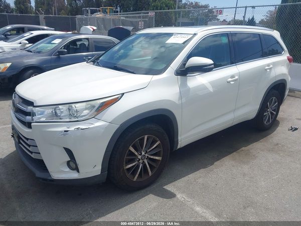 2018 TOYOTA HIGHLANDER XLE