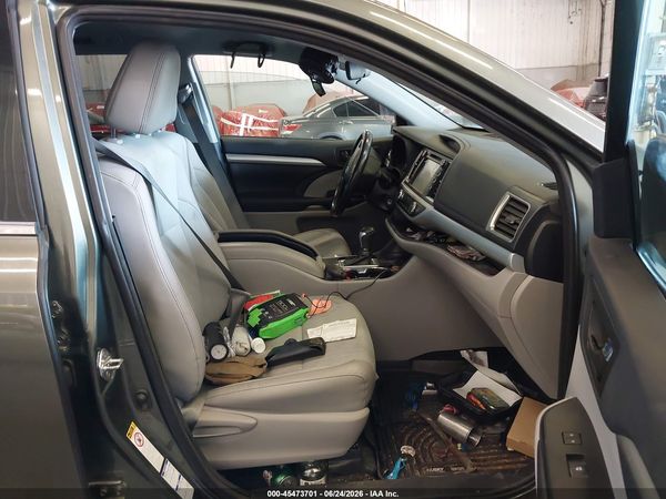 2018 TOYOTA HIGHLANDER LE PLUS