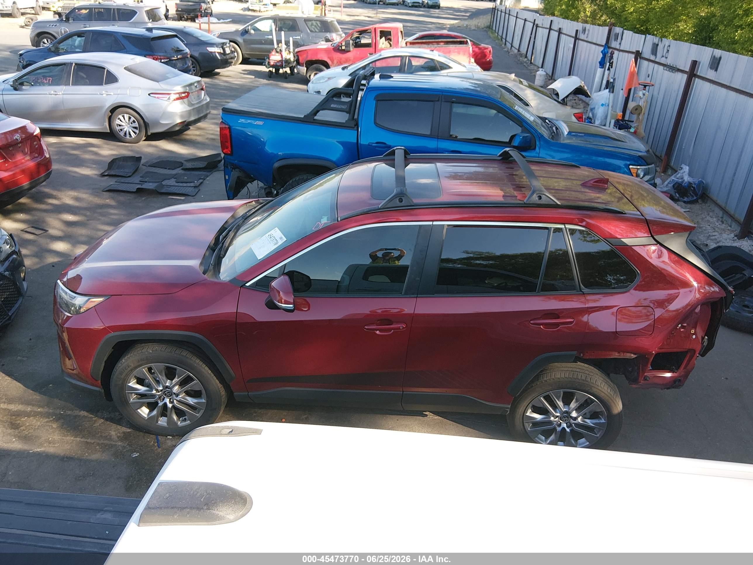 2025 TOYOTA RAV4 XLE PREMIUM
