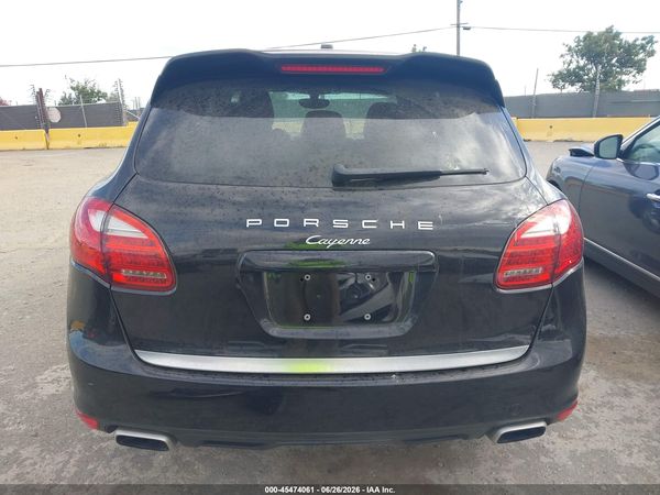 2012 PORSCHE CAYENNE