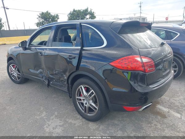 2012 PORSCHE CAYENNE