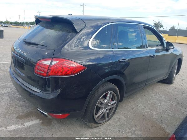 2012 PORSCHE CAYENNE