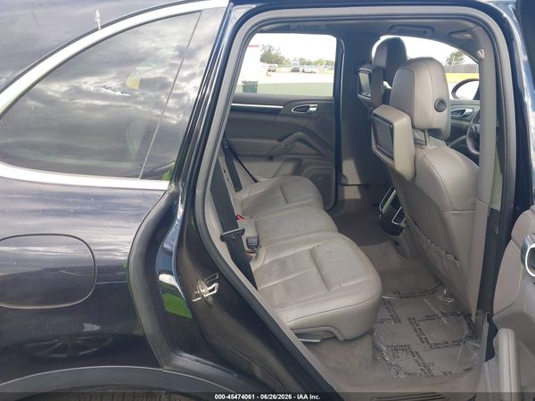 2012 PORSCHE CAYENNE