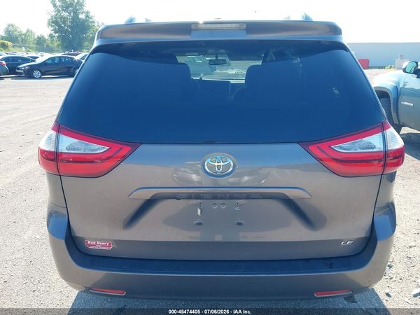 2016 TOYOTA SIENNA LE 8 PASSENGER
