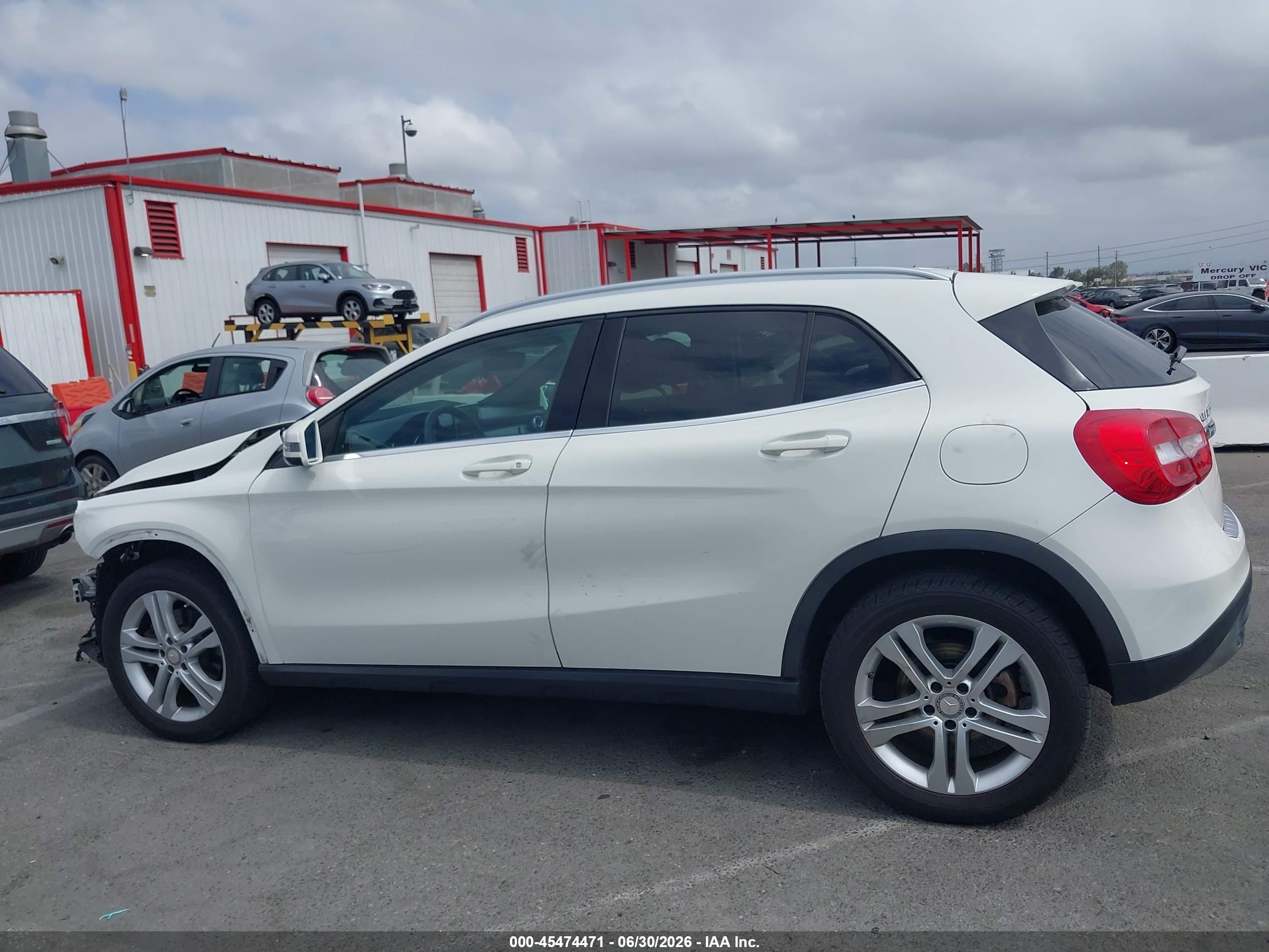 2017 MERCEDES-BENZ GLA 250 4MATIC