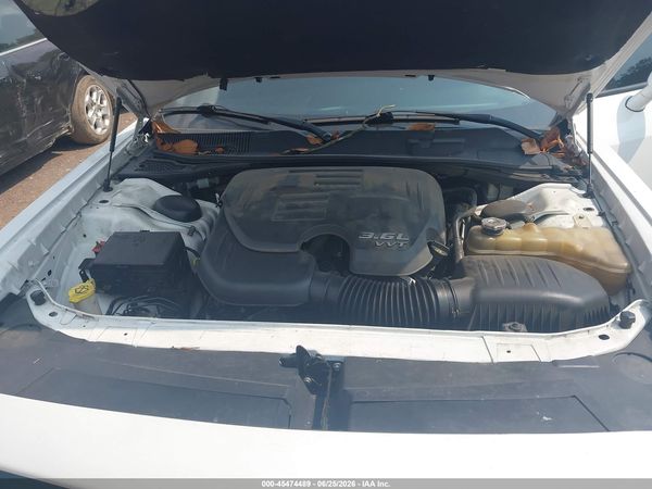 2016 DODGE CHALLENGER SXT