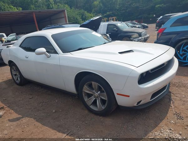 2016 DODGE CHALLENGER SXT