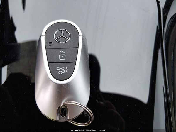 2024 MERCEDES-BENZ C 300