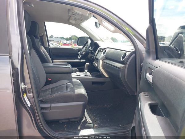 2017 TOYOTA TUNDRA SR5 5.7L V8