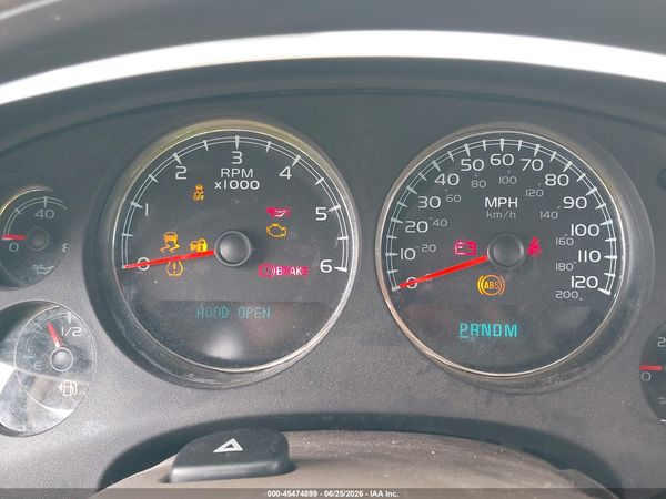 2013 CHEVROLET SUBURBAN LTZ — I7