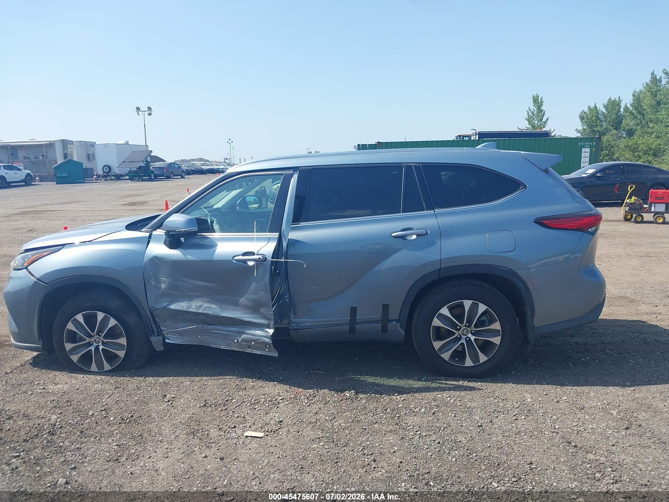 2020 TOYOTA HIGHLANDER XLE