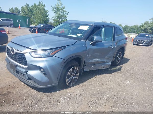 2020 TOYOTA HIGHLANDER XLE