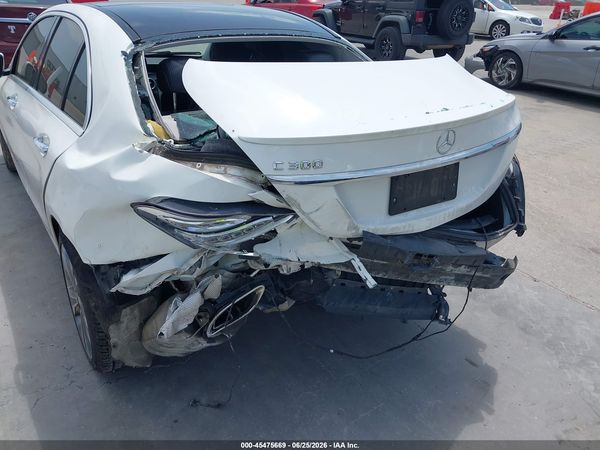 2016 MERCEDES-BENZ C 300 C300