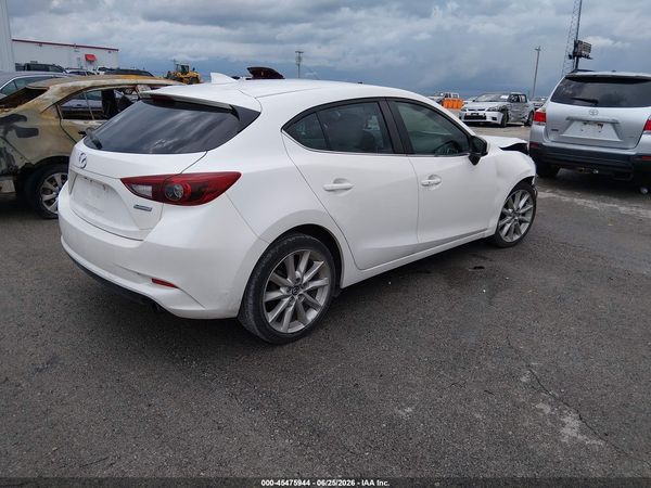 2017 MAZDA MAZDA3 GRAND TOURING