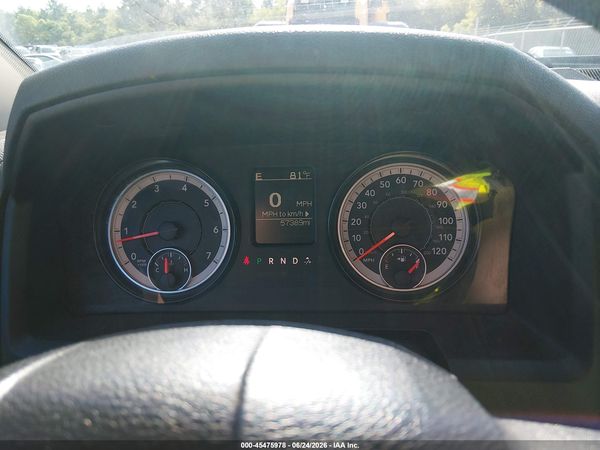 2018 RAM 1500 TRADESMAN  4X2 5'7 BOX