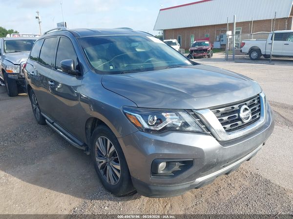 2018 NISSAN PATHFINDER SV