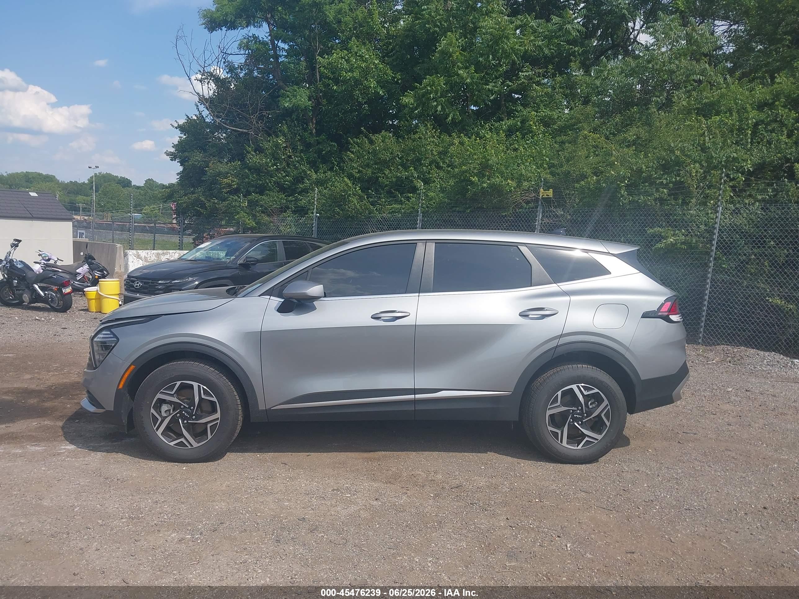 2025 KIA SPORTAGE LX