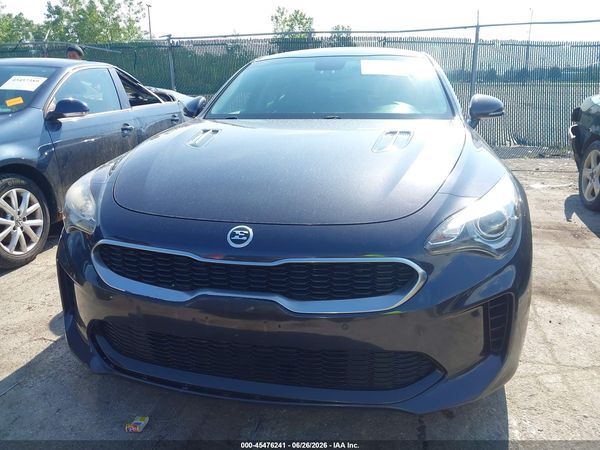 2019 KIA STINGER Base