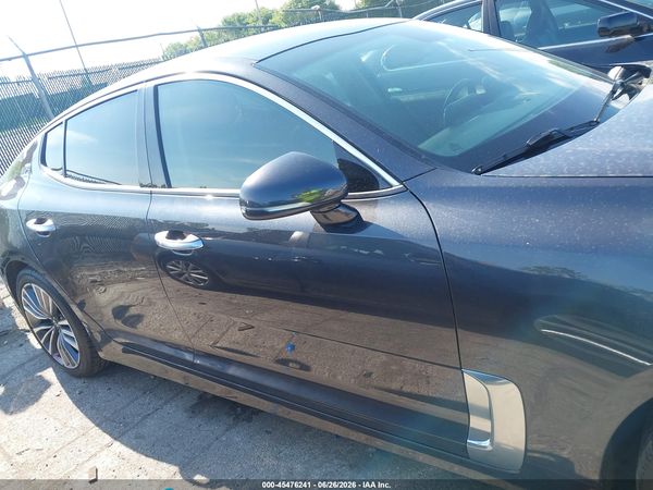 2019 KIA STINGER Base