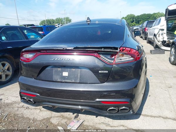 2019 KIA STINGER Base