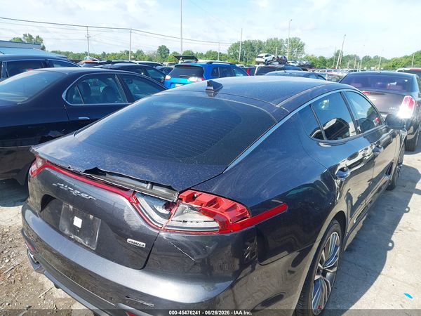 2019 KIA STINGER Base