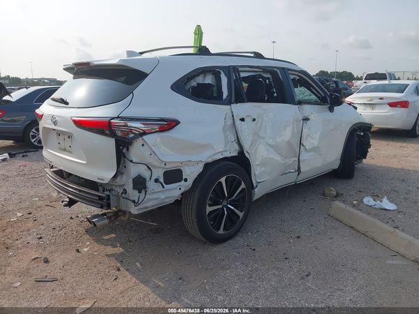 2021 TOYOTA HIGHLANDER XSE