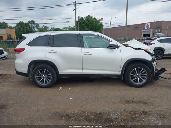 2019 TOYOTA HIGHLANDER XLE