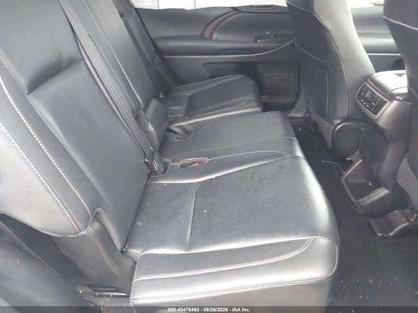 2019 TOYOTA HIGHLANDER XLE
