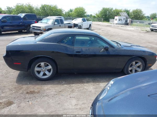 2013 DODGE CHALLENGER SXT