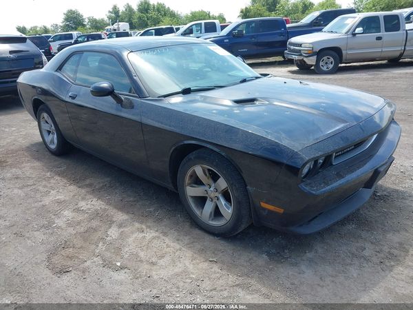 2013 DODGE CHALLENGER SXT