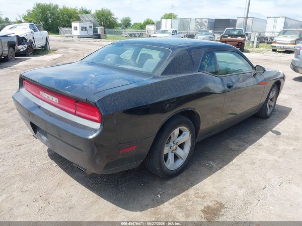 2013 DODGE CHALLENGER SXT