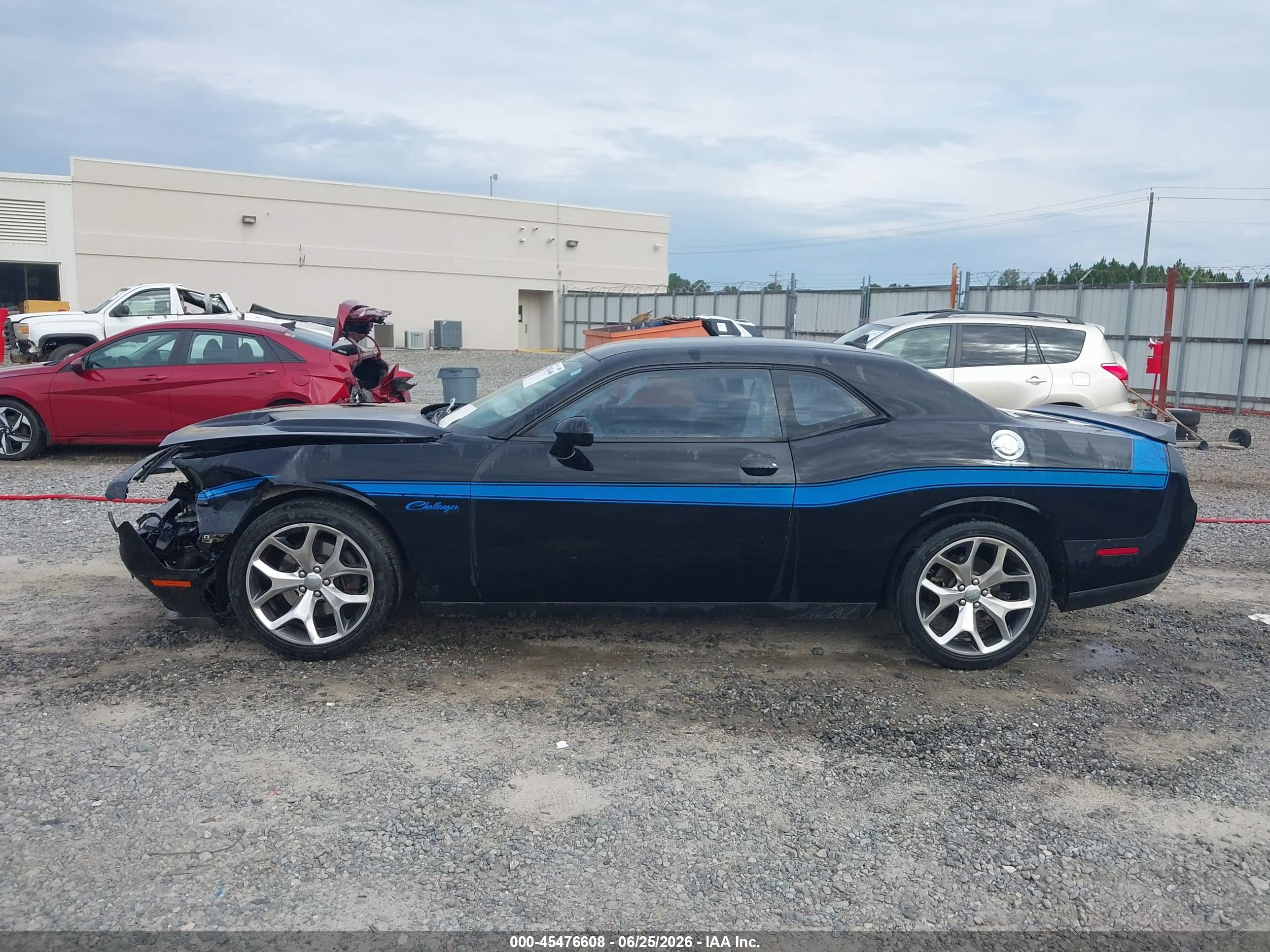 2016 DODGE CHALLENGER SXT PLUS