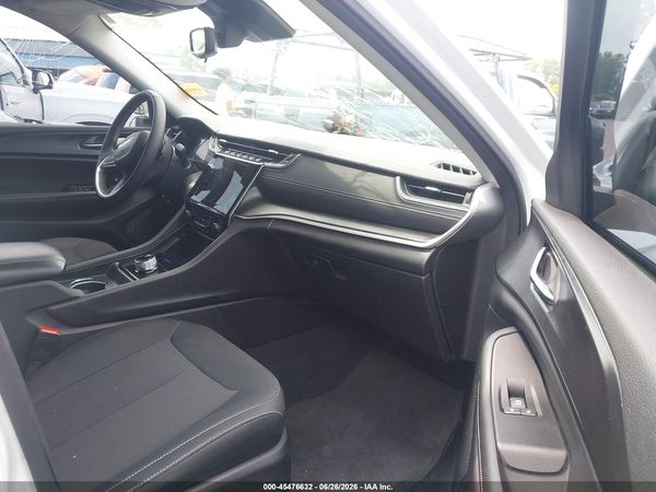 2024 JEEP GRAND CHEROKEE L LAREDO 4X4