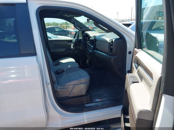 2024 CHEVROLET SILVERADO 1500 4WD  SHORT BED LT — I5