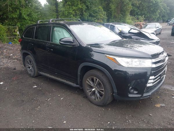 2017 TOYOTA HIGHLANDER LE